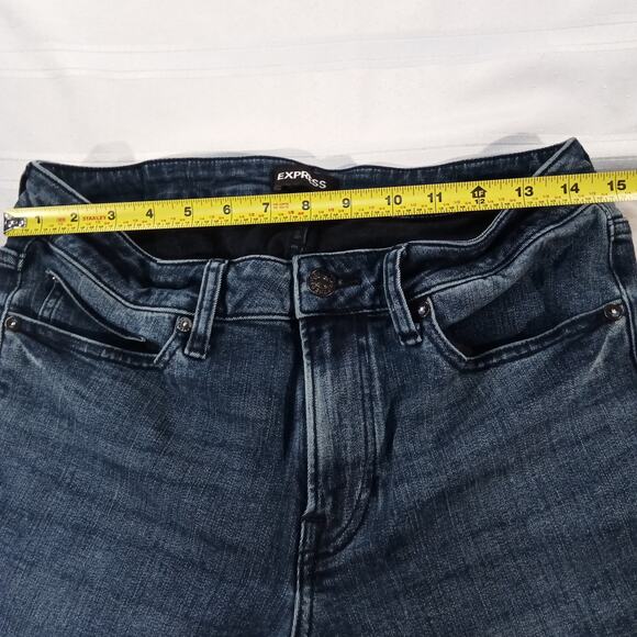 Express Women’s Slim Jeans 31x32 Medium Wash Stretch Denim Mid Rise Fit - Picture 4 of 9